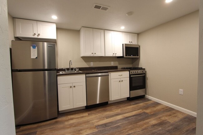 550 S Trenton Ave in Pittsburgh, PA - Building Photo - Building Photo