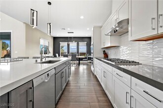 4008 Desert Trce Ct in Las Vegas, NV - Building Photo - Building Photo