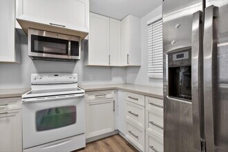 107 Royal Pk Dr in Oakland Park, FL - Building Photo - Building Photo