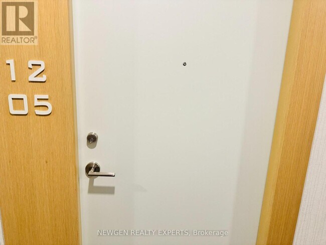 1100 Sheppard Ave W in Toronto, ON - Building Photo - Building Photo