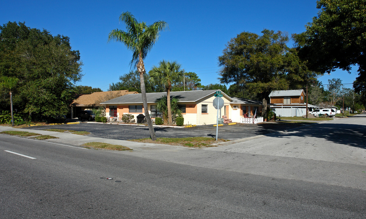 Kenwood Villas in St. Petersburg, FL - Foto de edificio