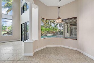 10513 Versailles Blvd in Wellington, FL - Building Photo - Building Photo