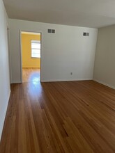 7602 Baltimore Ave in Kansas City, MO - Building Photo - Building Photo