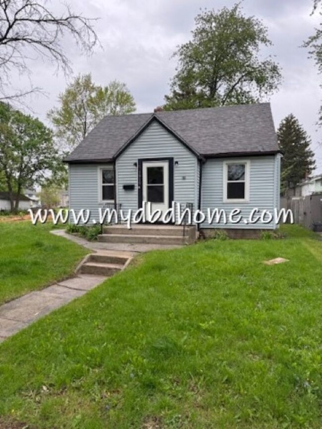 property at 1919 Drexel Ave