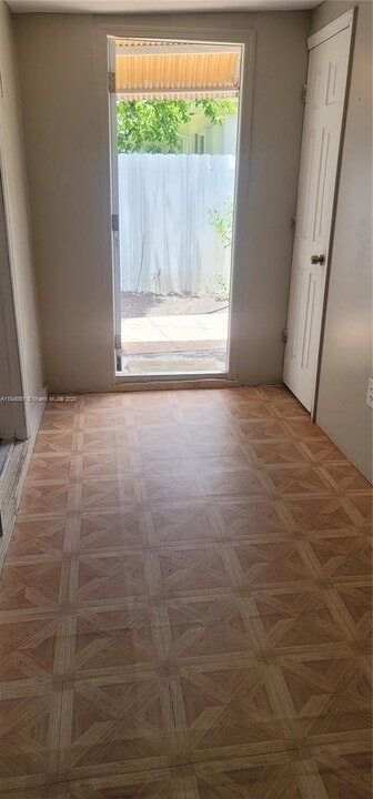 760 NE 166th St in Miami, FL - Building Photo