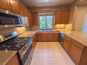 3591 Sacramento Dr in San Luis Obispo, CA - Building Photo - Building Photo