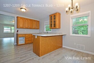1207 Circle Terrace Blvd NE-Unit -1209 in Columbia Heights, MN - Building Photo - Building Photo