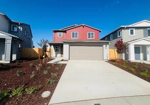 18541 Waterfront Wy in Lathrop, CA - Building Photo