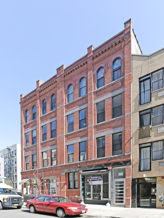 233 S 1st St in Brooklyn, NY - Building Photo - Building Photo