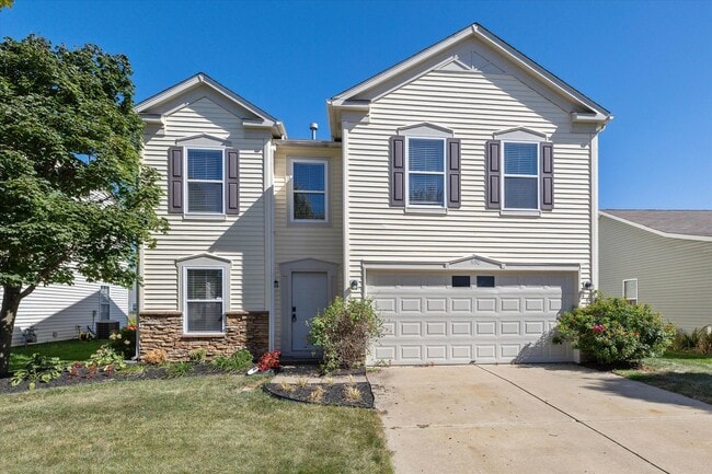 property at 898 Stonehurst Dr
