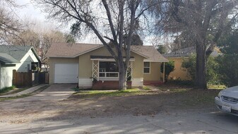 3110 Oak St in Paso Robles, CA - Building Photo