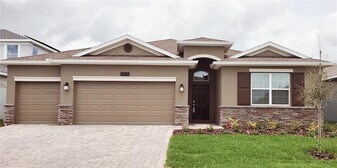 2065 Camden Loop in Davenport, FL - Building Photo