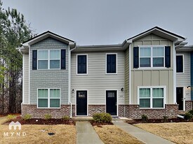 331 Ashigan St in Union City, GA - Building Photo