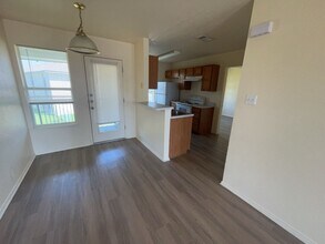 5705 Greengate Dr in Killeen, TX - Foto de edificio - Building Photo