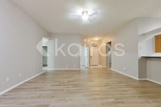 408 Coalbrook Dr in Norman, OK - Foto de edificio - Building Photo