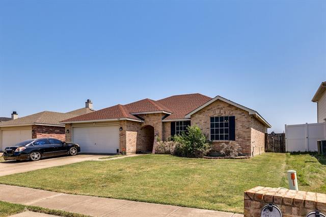 3452 Quannah Dr in Grand Prairie, TX - Foto de edificio - Building Photo