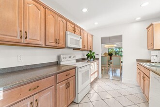 5605 Forest Oaks Terrace in Delray Beach, FL - Building Photo - Building Photo