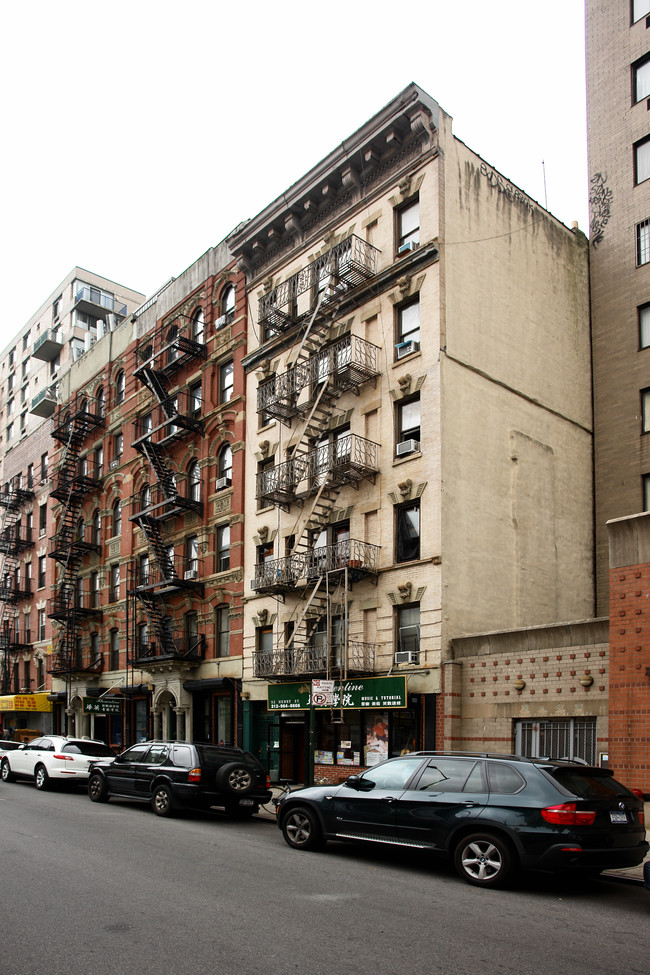 52-56 Henry St in New York, NY - Foto de edificio - Building Photo