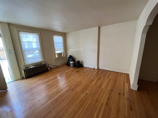 property at 722 S Hutchinson St