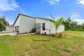 3580 Richardson St in North Port, FL - Building Photo - Building Photo