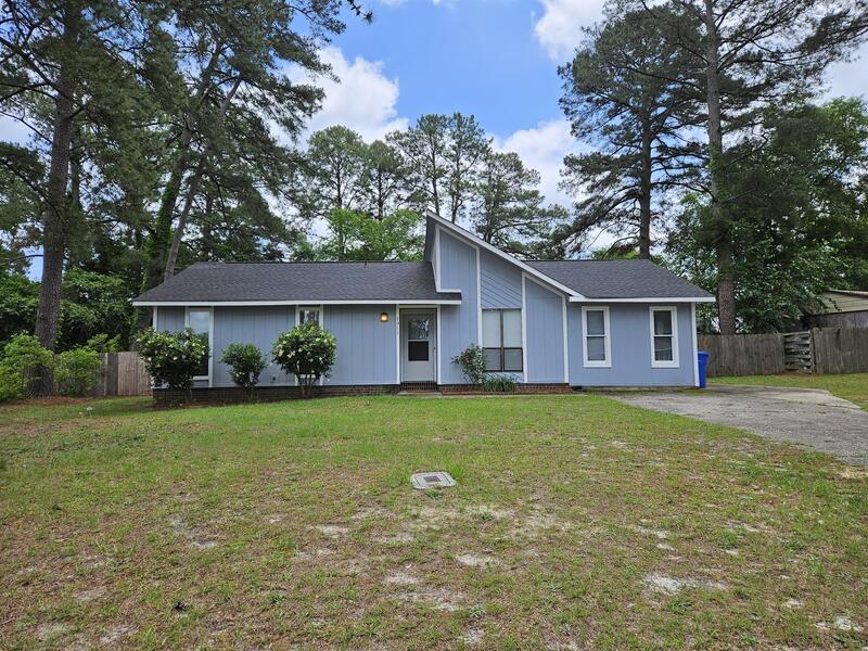 1911 Wordsworth Dr in Fayetteville, NC - Building Photo