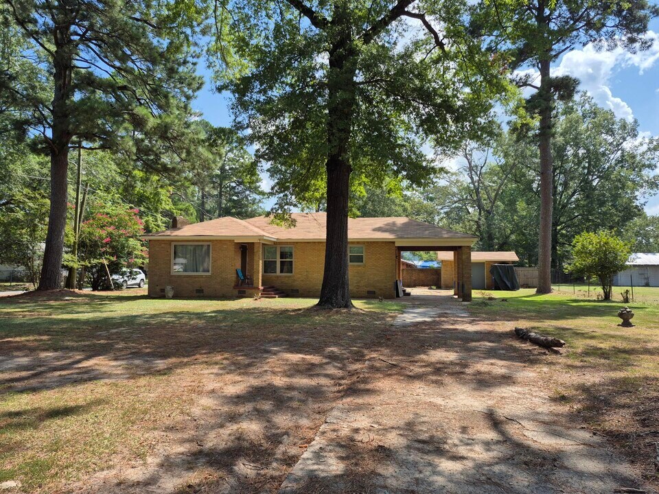 3601 S Olive St in Pine Bluff, AR - Building Photo