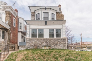917 W Duncannon Ave, Unit 2nd Floor B3 in Philadelphia, PA - Building Photo