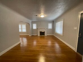 405 Vassar Dr SE in Albuquerque, NM - Building Photo - Building Photo