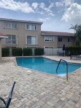 103 Riviera Cir in Weston, FL - Building Photo - Building Photo