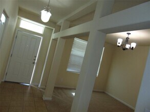 1076 Sanders in Kyle, TX - Building Photo - Building Photo