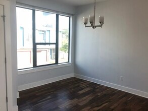 1501 Lorraine Loop in Austin, TX - Foto de edificio - Building Photo