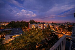 1470 NE 125th Terrace in North Miami, FL - Building Photo