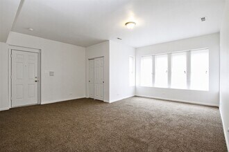 6224 S Dr Martin Luther King Jr Dr Chicago, IL 60637 in Chicago, IL - Building Photo - Building Photo