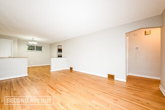 4274 Shields St in Pittsburgh, PA - Foto de edificio - Building Photo