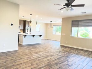 8636 Sparrow Desert Ave in Las Vegas, NV - Building Photo - Building Photo