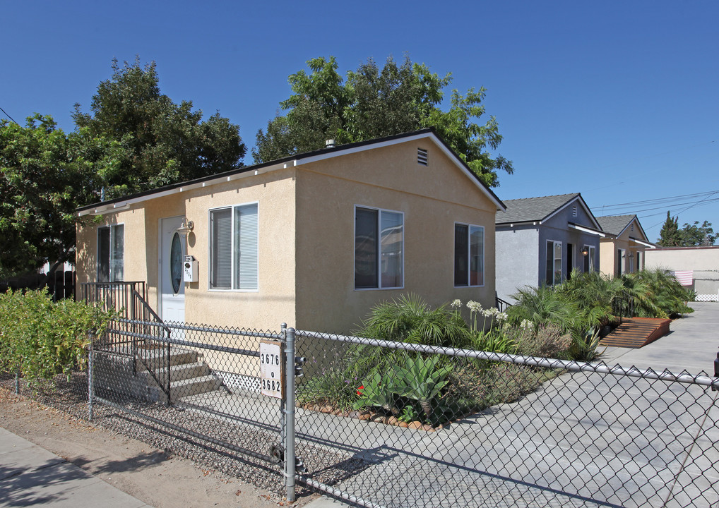 3676-3690 Euclid Ave in San Diego, CA - Building Photo