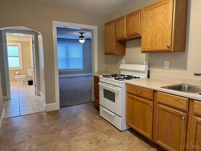 3939 Section Rd in Cincinnati, OH - Foto de edificio - Building Photo