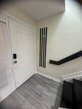 20818 San Simeon Way in North Miami Beach, FL - Building Photo - Building Photo