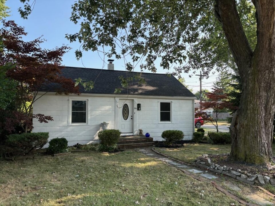 250 Mercer Ave in Rochester, NY - Building Photo