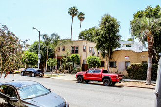 5740 Fountain Ave in Los Angeles, CA - Building Photo - Building Photo