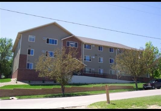 Wellington Park Apartments in Sioux Falls, SD - Building Photo