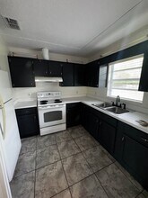 21411 SW Honeysuckle St in Dunnellon, FL - Building Photo - Building Photo