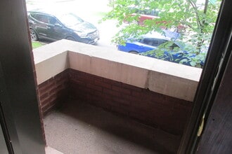 1367 E 56th St in Chicago, IL - Building Photo - Building Photo