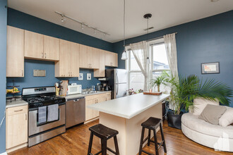 2209 W Race Ave, Unit 3 in Chicago, IL - Building Photo - Building Photo