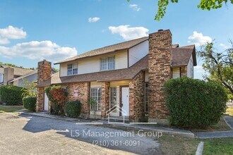 6704 Windsor Hollow Dr in San Antonio, TX - Building Photo - Building Photo