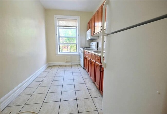 property at 1670 Sterling Pl