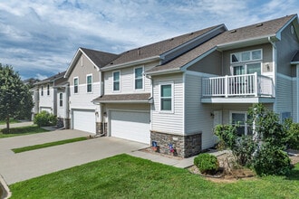 Prairie Ridge Townhomes in Ankeny, IA - Building Photo - Building Photo