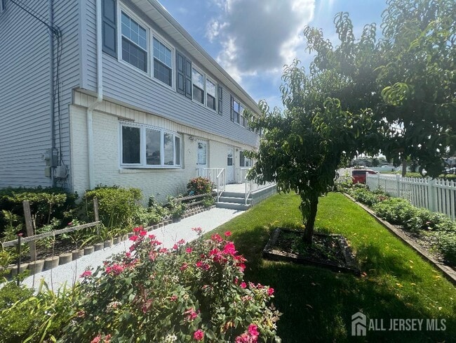 property at 66 Battle Pl