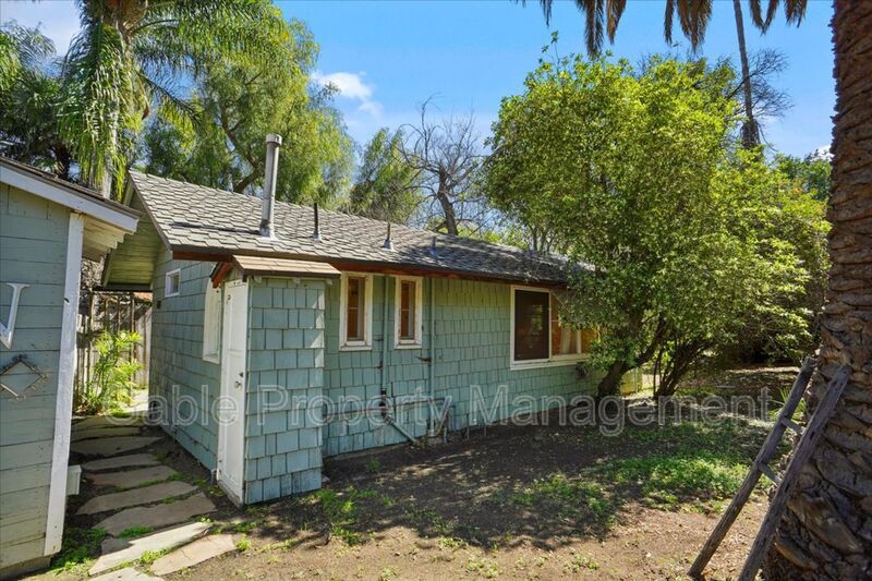 18549 Calvert St in Los Angeles, CA - Building Photo