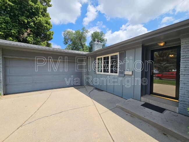 250 E Graves Ave in Centennial, CO - Building Photo - Building Photo